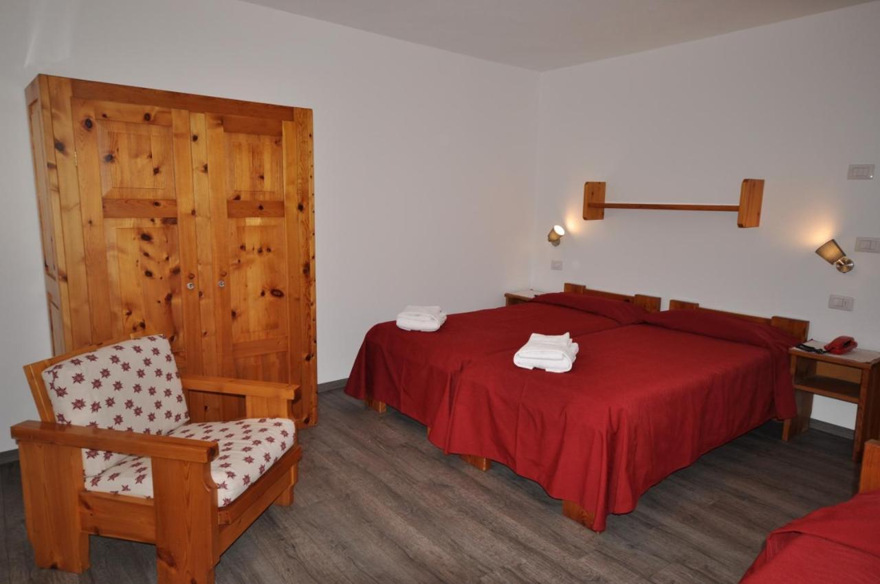 Meublé Albergo Dante Bormio Extérieur photo
