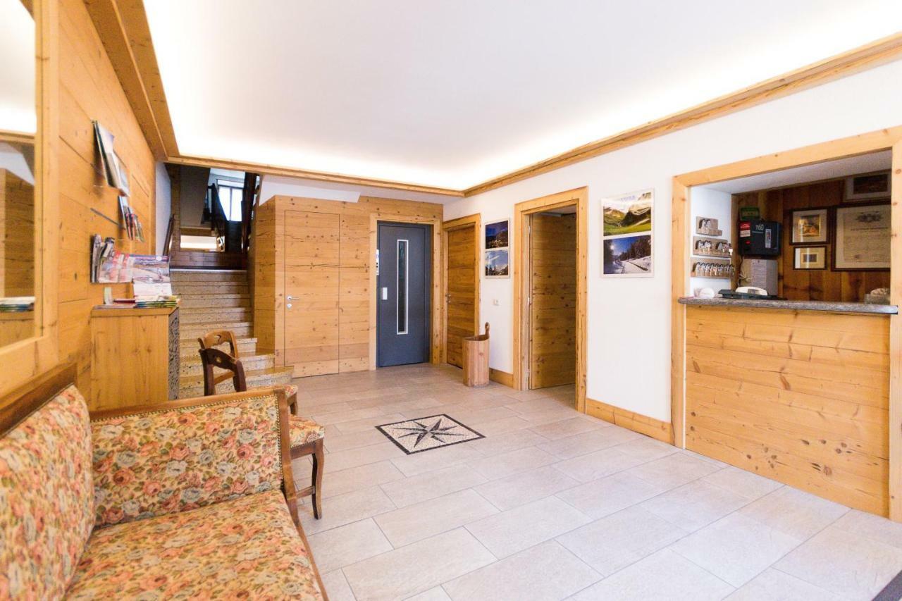 Meublé Albergo Dante Bormio Extérieur photo